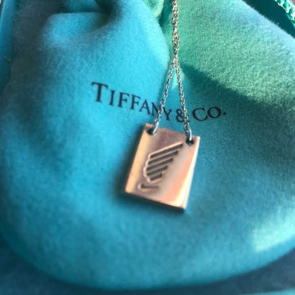 nike women's half marathon tiffany necklace 2019